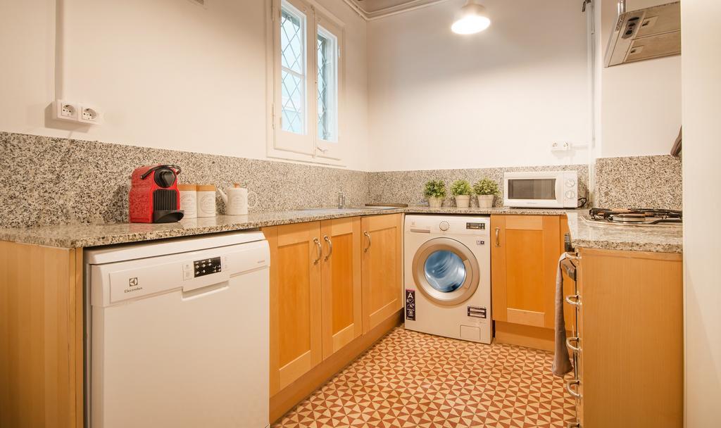 ברצלונה You Stylish Boutique Apartments מראה חיצוני תמונה